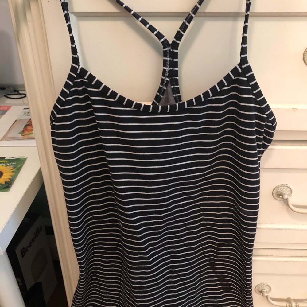 Lulu lemon power Y tank